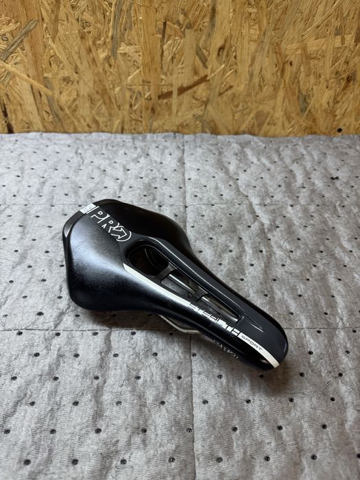 Siodełko pro Stealth sport 152mm