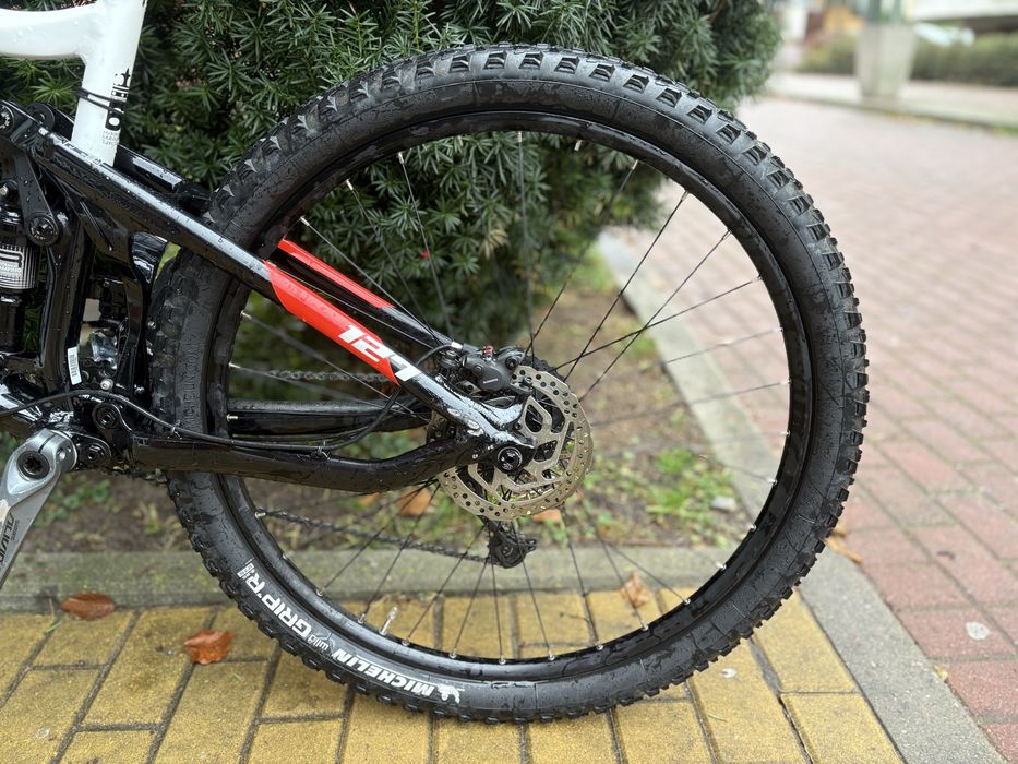 Lapierre X-Control 127 czarno-biały, model 2019