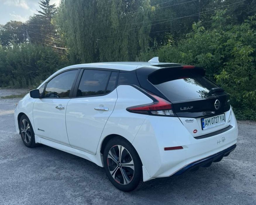Nissan Leaf SV  2019  42kwt авто в Украіні з США