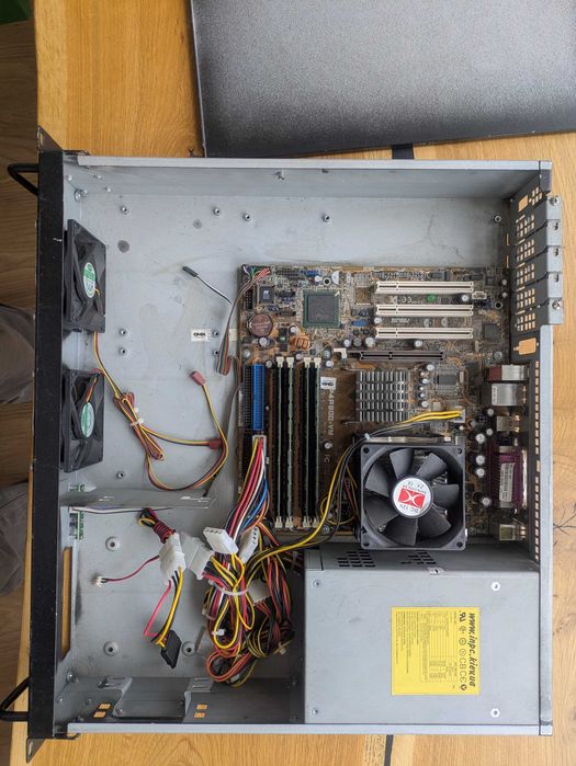 Міцний Корпус Системниого блоку ПК/сервера  19" вага 10 кг