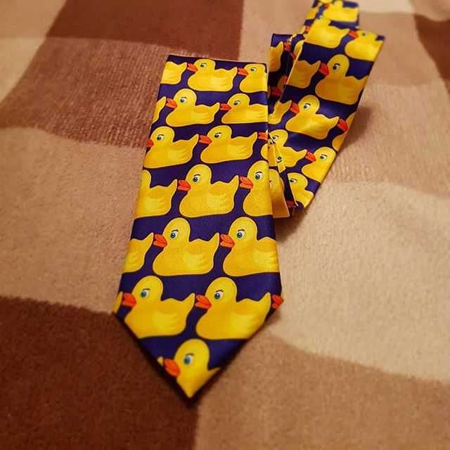 Культовый галстук с уточками из сериала Как я встретил вашу маму