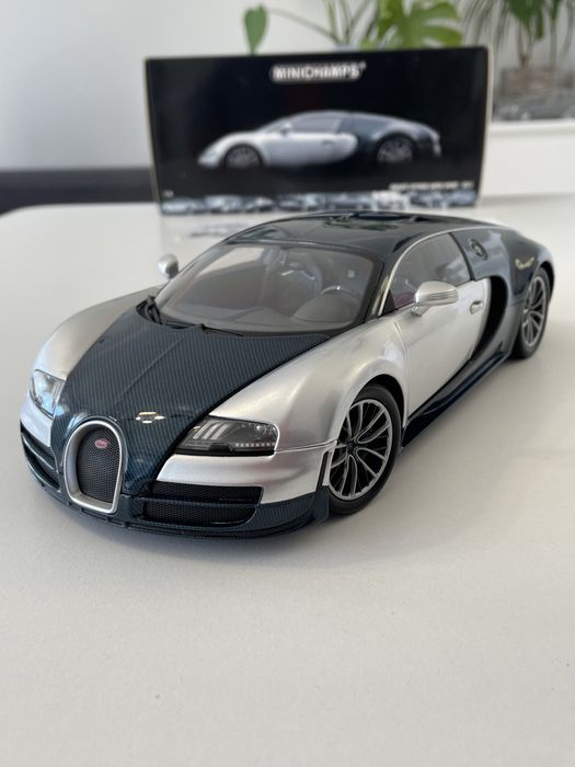 Model Bugatti Veyron Super Sport 2011 1/18 Minichamps j AutoArt Kyosho
