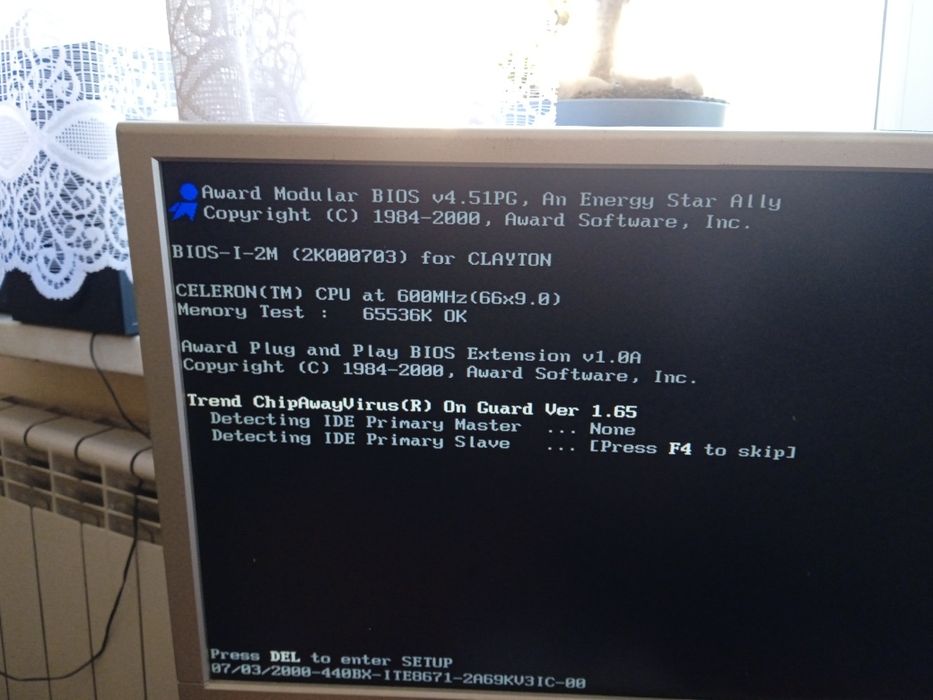 Retro stara płyta główna socket 370 z procesorem i ramem overlocking podkrecanie celeron 600
