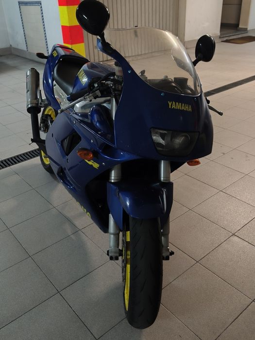 Yamaha FZR 1000 EXUP