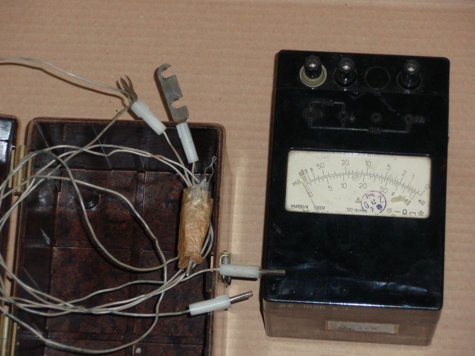 Мегаомметр Мегомметр