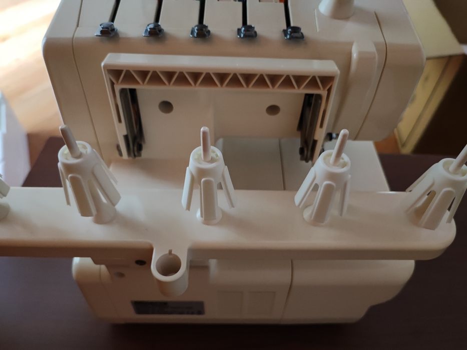 Коверлок MINERVA M3000CL