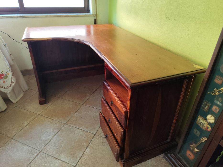 Secretaria em madeira maciça