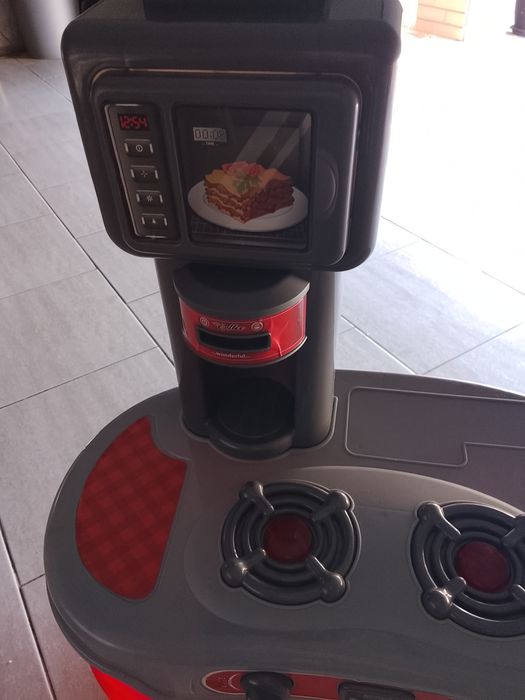 Cozinha e microndas de brincar como nova