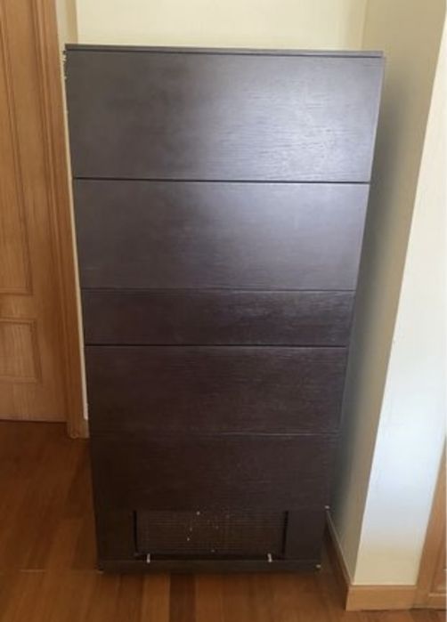 Cómoda/camiseiro em mogno castanho