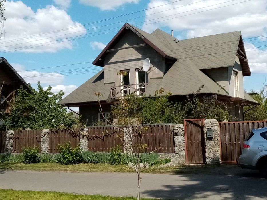 Будинок с. Козаровичи