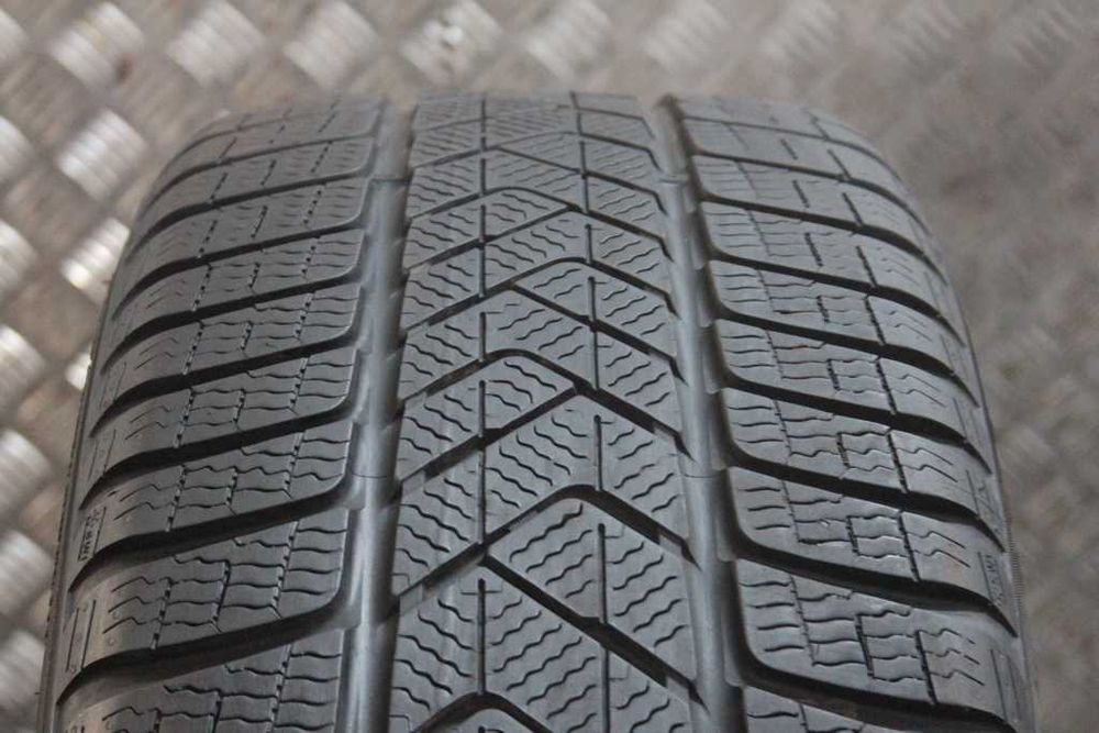 235/45/18 Pirelli Sottozero 3 235/45 R18 98V XL