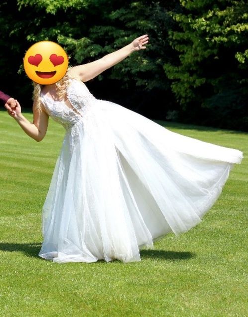 Sukienka ślubna biała