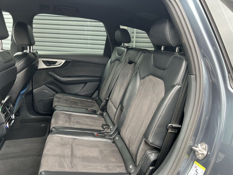 Авто Audi Q7 3.0 TDI