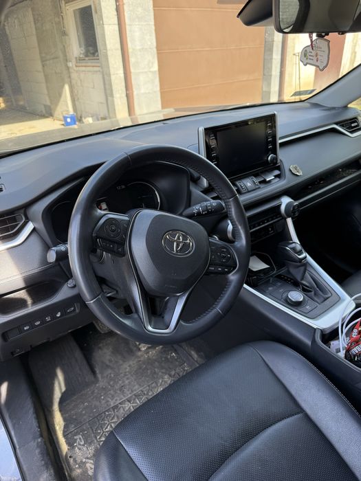 Toyota Rav4 hybryda