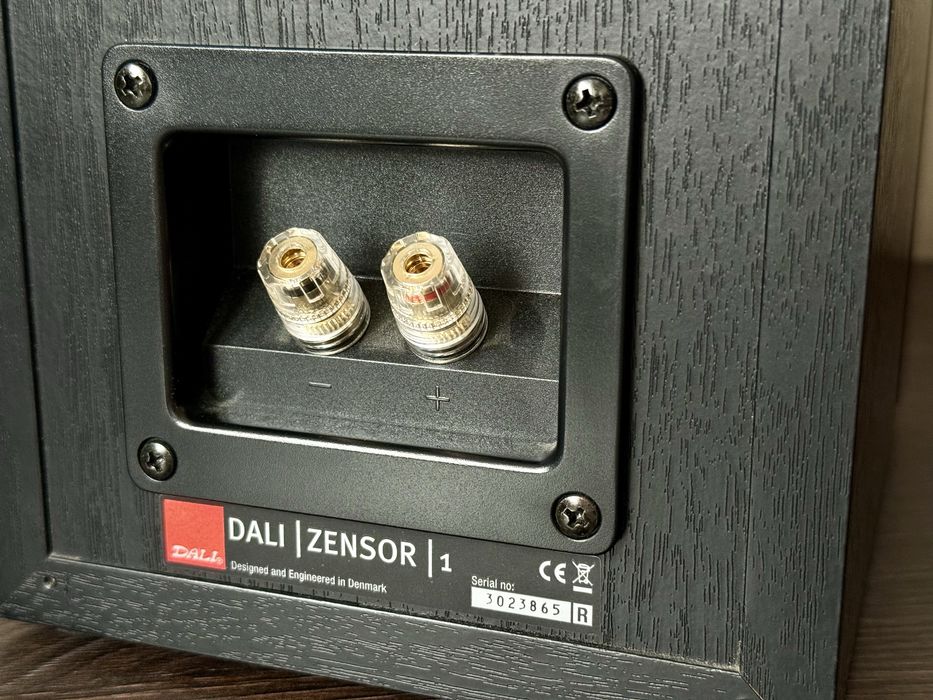 Полична акустика  DALI Zenzor 1