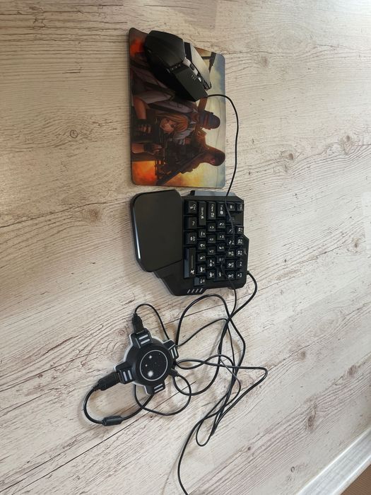 Ігрова клавіатура для телефону