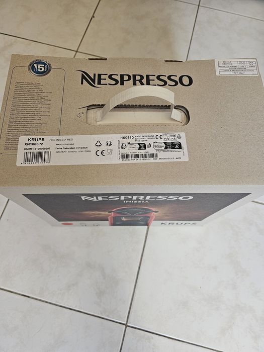 Maquina café Krups nespresso inissia vermelha, ou preta
