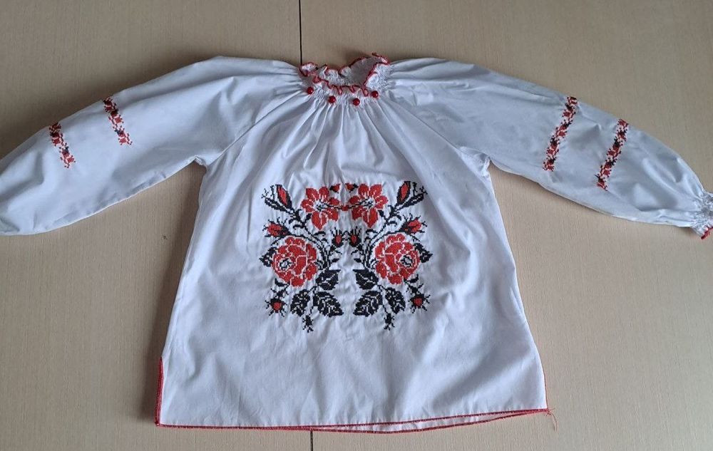 Вишиванка для дівчинки