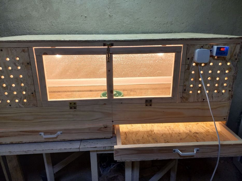 Яслі для птиці(брудер)