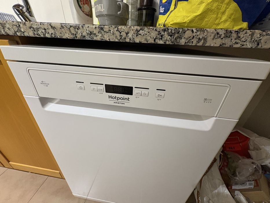 Maquina de Lavar a Loiça Hotpoint Ariston