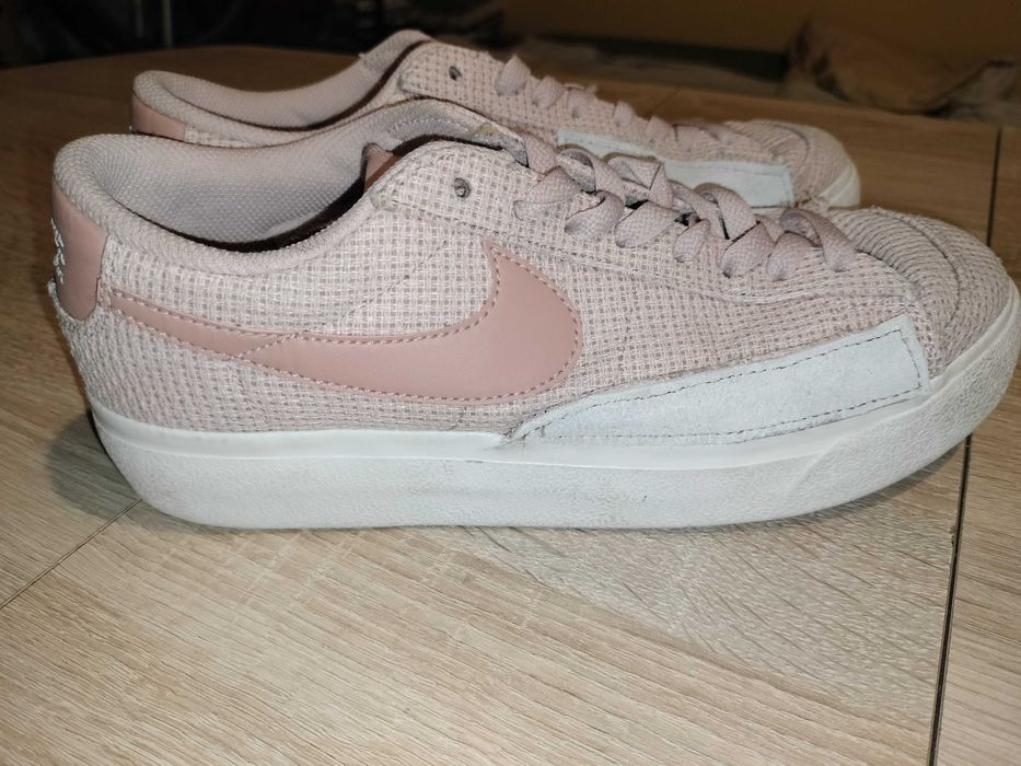 Buty sneakersy różowe Nike rozm. 40,5