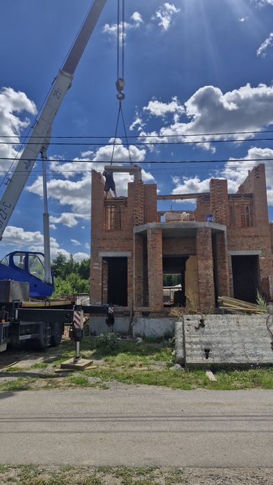 Добротний будинок з бомбосховищем Зарванці