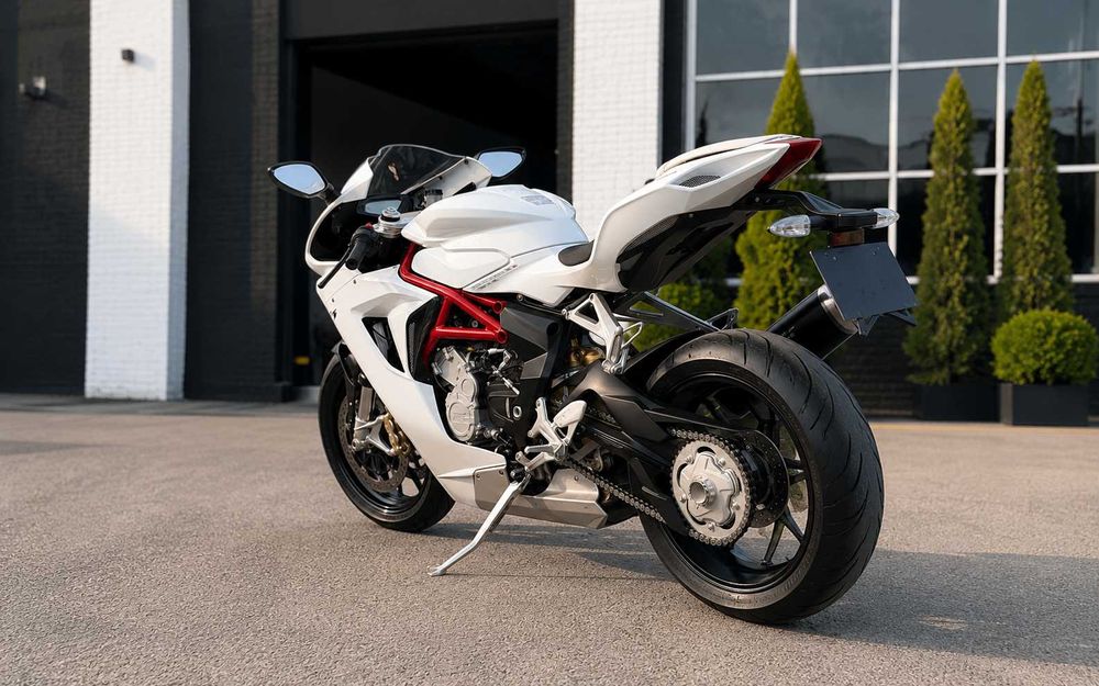 MV Agusta F3 675 2013, біла - практично нова, 5750 км