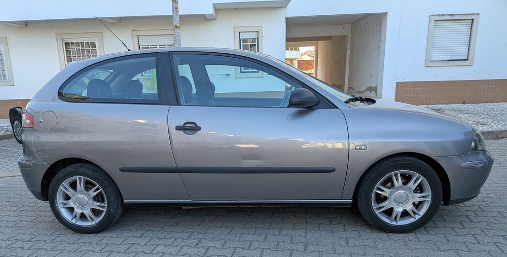 Seat Ibiza1.2 i 16 V 65 CV 03