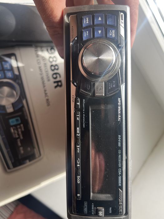 Магнитола  Alpine  CDA 9886R