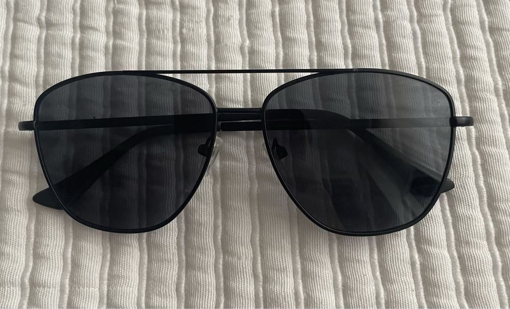 Oculos Hawkers pretos