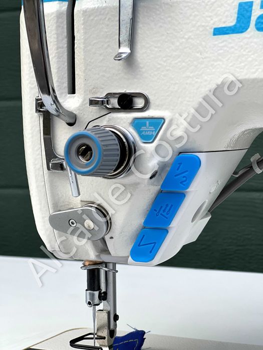 Máquina de costura industrial JACK A5E-A
