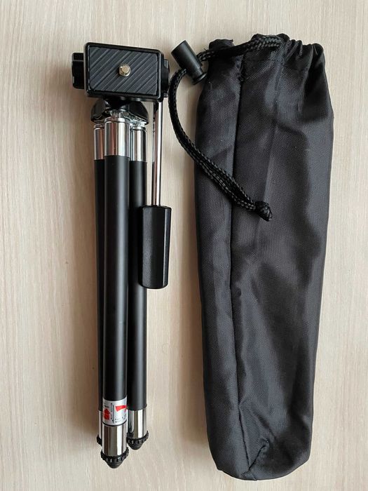 Трипод для фотокамери, відео для селфі з ручкою та чохлом новий