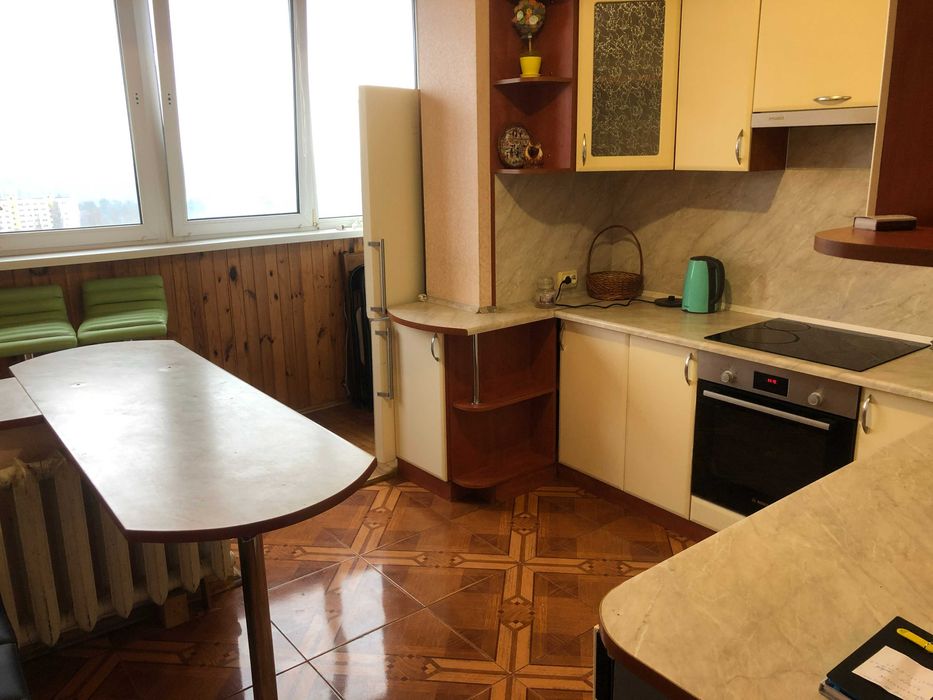 Продаж 3к Квартири 82 кв.м. Без% ДЕРЖ. программи. Ст.м. Лісова - 10 хв