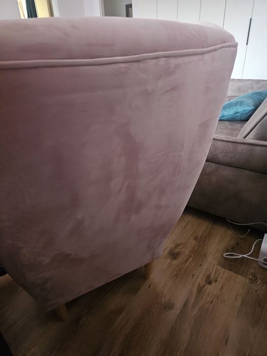 Fotel uszak pudrowy róż