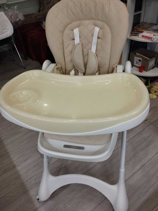 Стільчик для годування CARRELLO Caramel Cream Beige