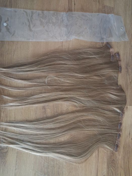 naturalne włosy typu Clip-In w odcieniach blond doczepy