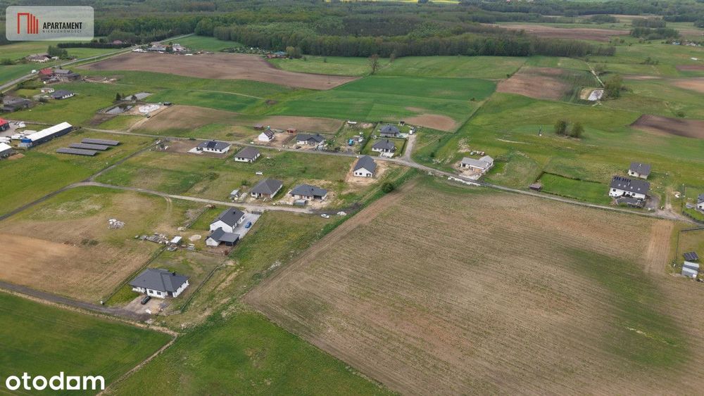 Działka budowlana 2437 m² – Stradomno