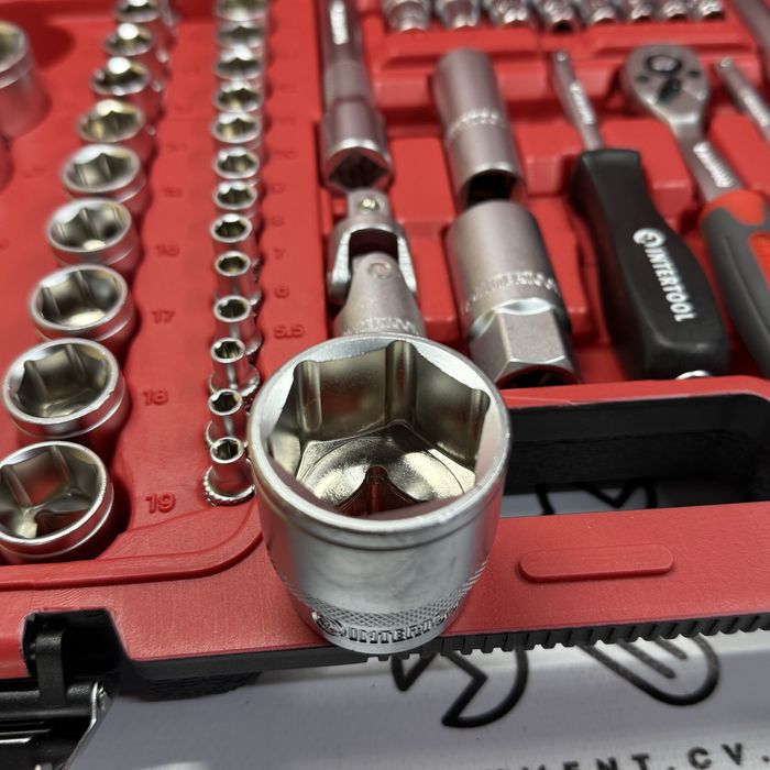 ОНОВЛЕНИЙ Intertool 110од. Набір інструментів 1/4, 1/2 4-32мм