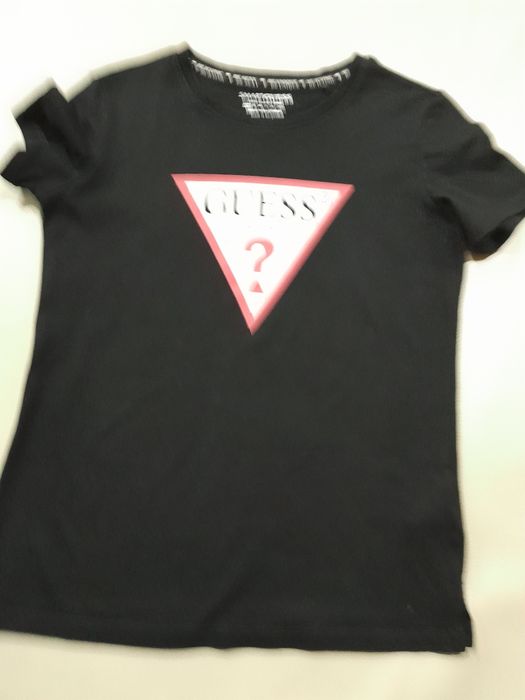 T-shirts Guess  preta