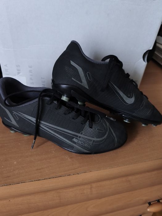 Бутсы футбольные р.35.5 Nike  (оригинал)