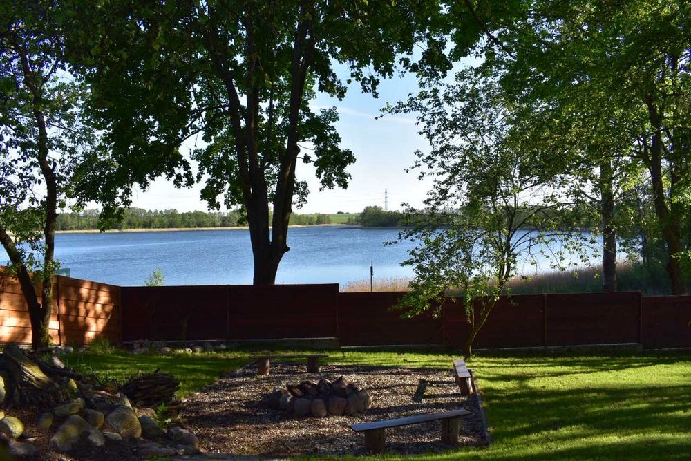 Domek całoroczny nad jeziorem  z balia wynajem- Wolny termin  styczeń