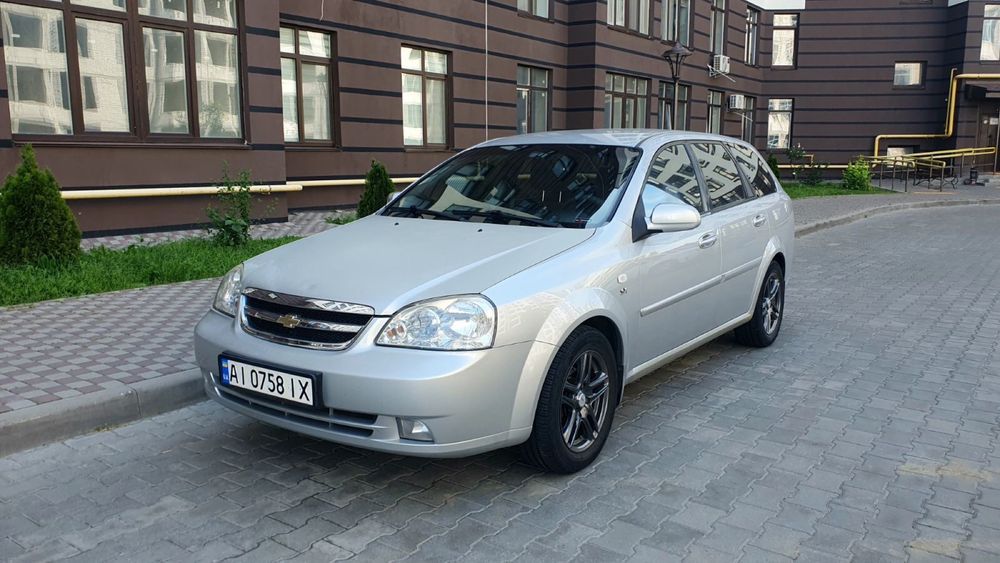 Машина Chevrolet Lacetti