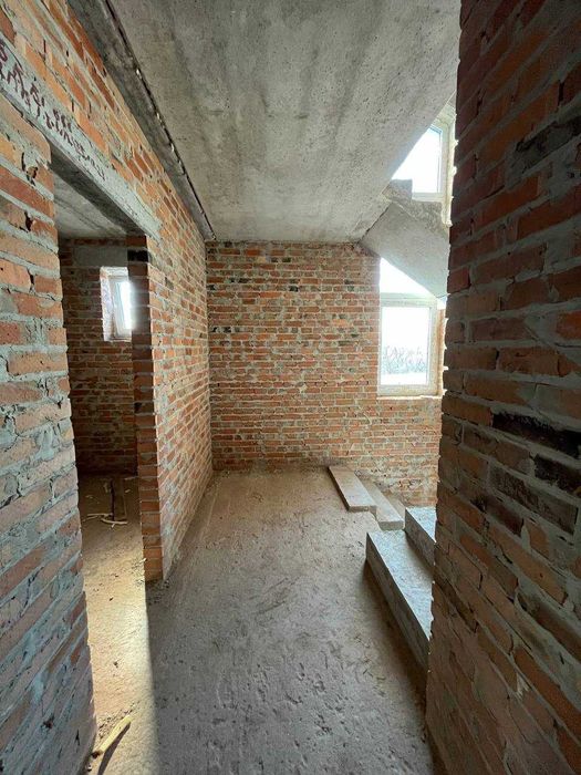 Продаж котеджів у мальовничій місцевості у селі Підгороднє БЕЗ КОМІСІЇ