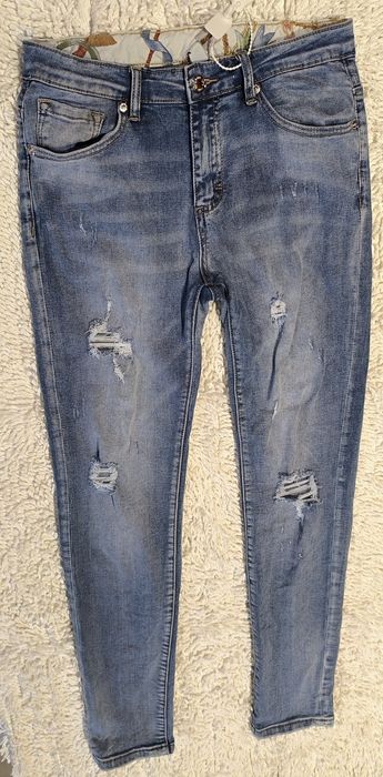 Fajne jeansy jeans spodnie z dziurami