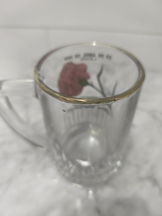 Caneca 25 de abril - o povo unido jamais será vencido