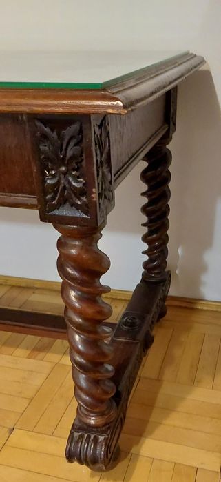 Stół drewniany gdański