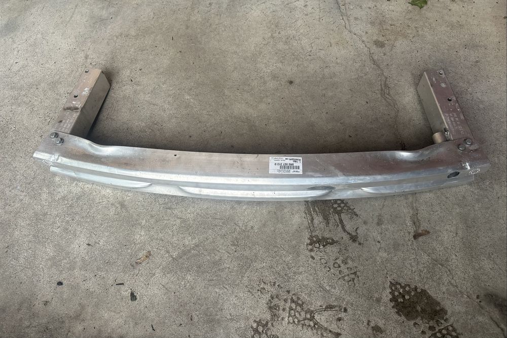 Audi Q5, Porsche Macan 95B підсилювач заднього бампера 8R0807313D