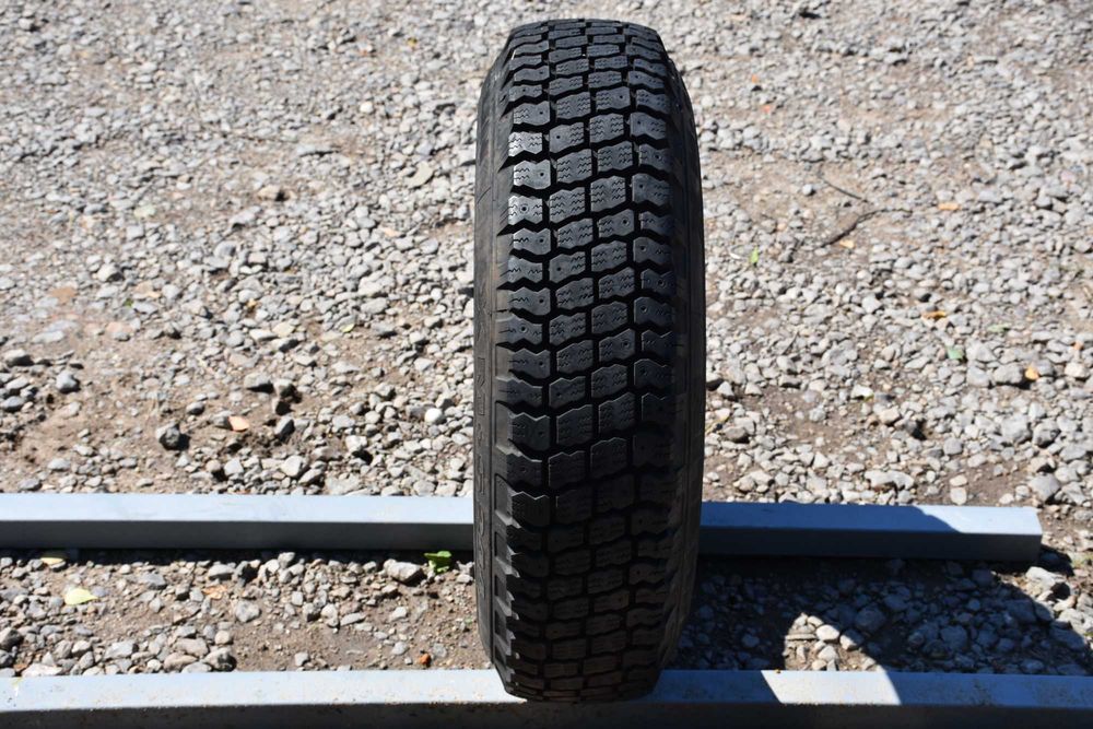 1x Opona opony Michelin XM+S244 205 R16 104T