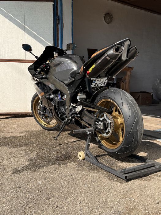 Продам Yamaha YZF R1