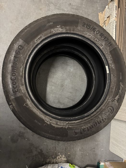 2 pneus Continental 215/60 R17 + 1 pneu Michelin Primacy 225/55 R18
